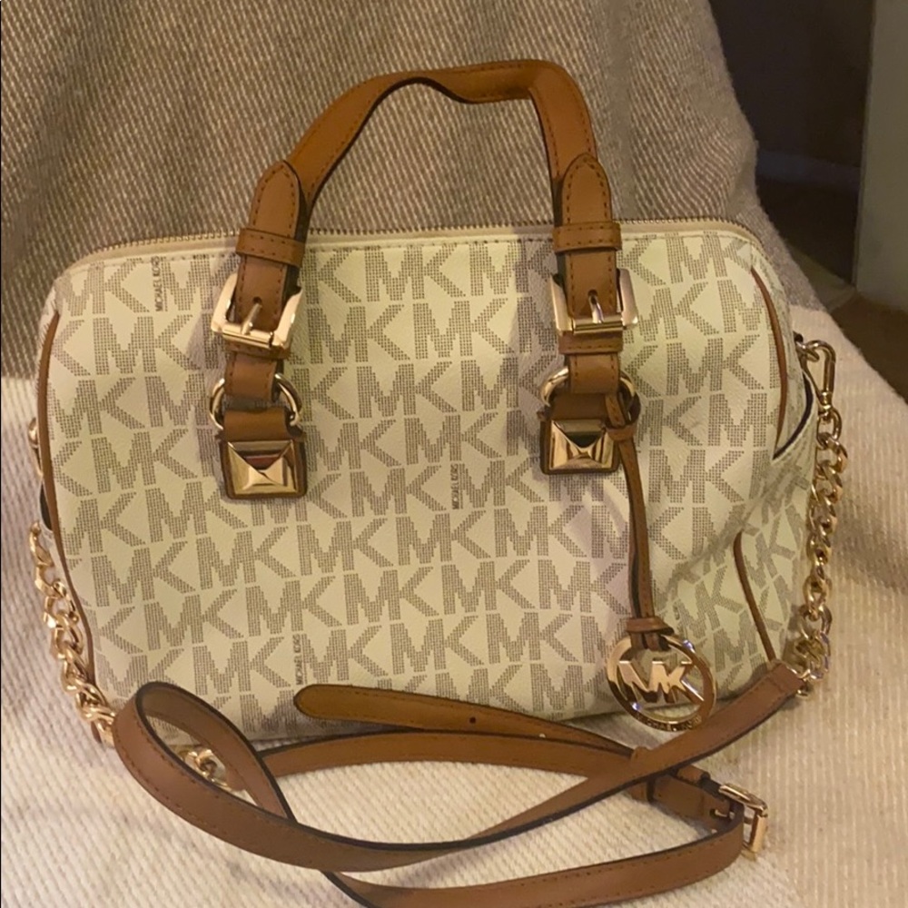 Michael Kors Crossbody bag.